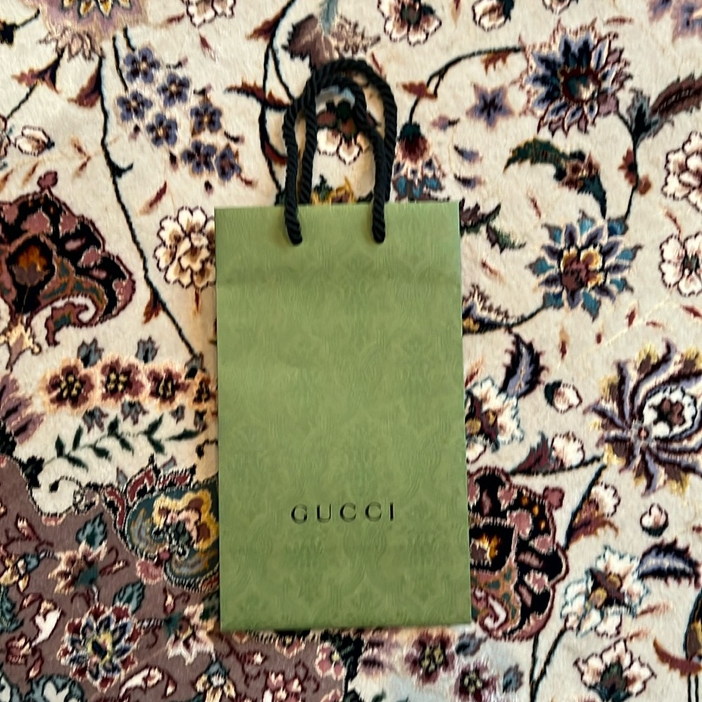 Gucci green gift bag